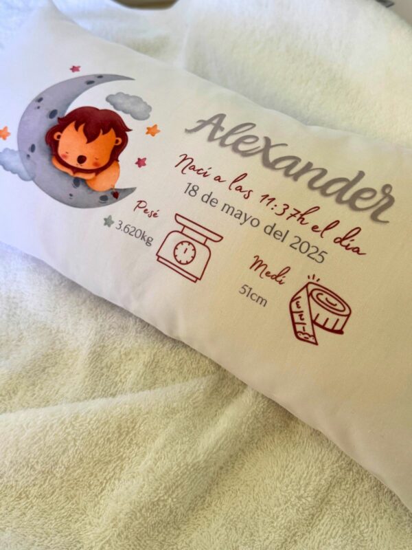 Cojín natalicio personalizado - Imagen 2