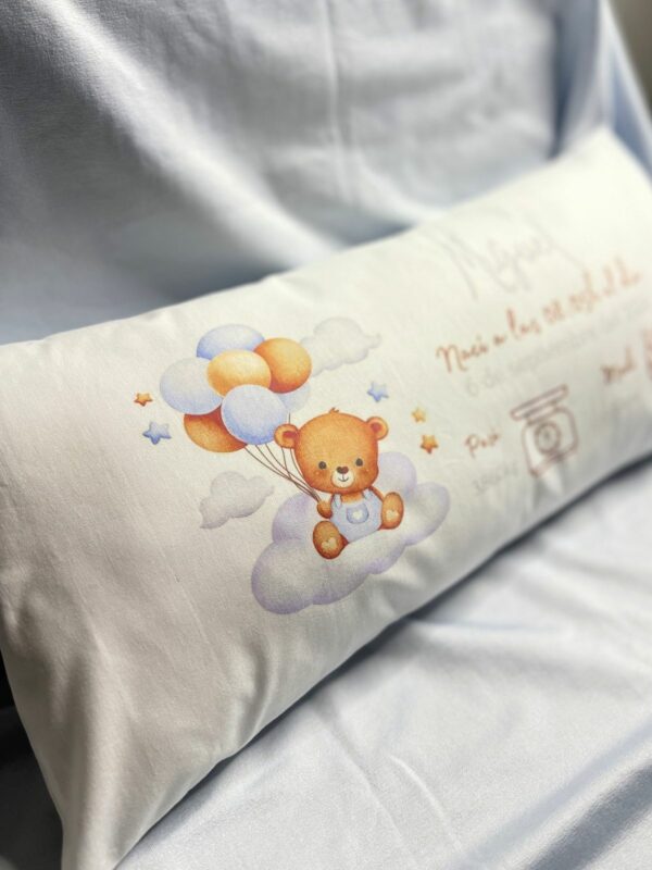 Cojín natalicio personalizado