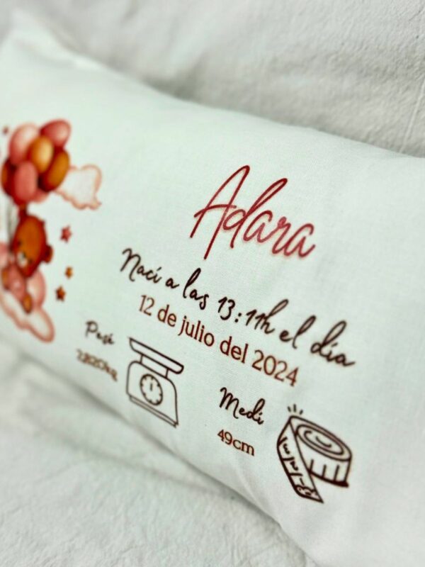 Cojín natalicio personalizado - Imagen 5