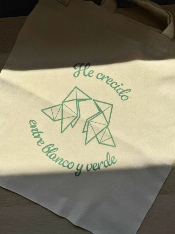 Totebag "He crecido entre blanco y verde" con pajaritas
